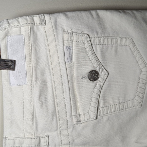 Seven7 White Denim Shorts with Stretch 5" Inseam Women's Size 6 - Picture 6 of 6
